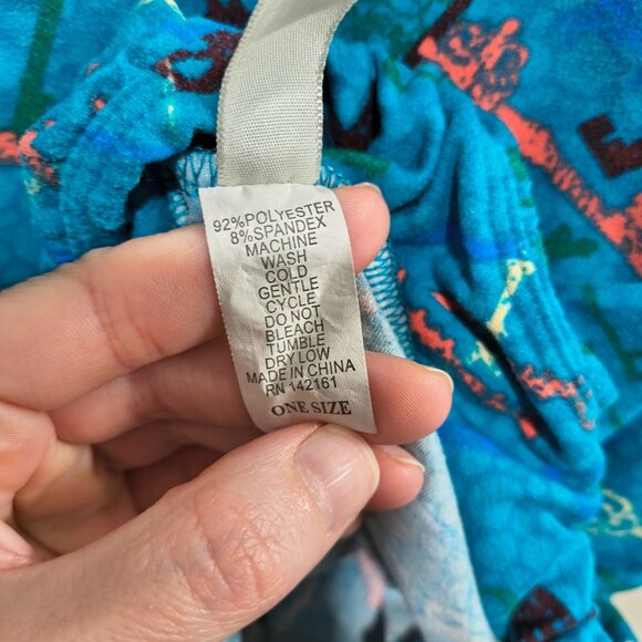 LuLaRoe One Size Skeleton Key Patterned Teal Leggings Buttery Soft - Picture 2 of 4